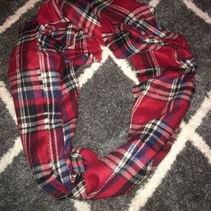 Infinity scarf
